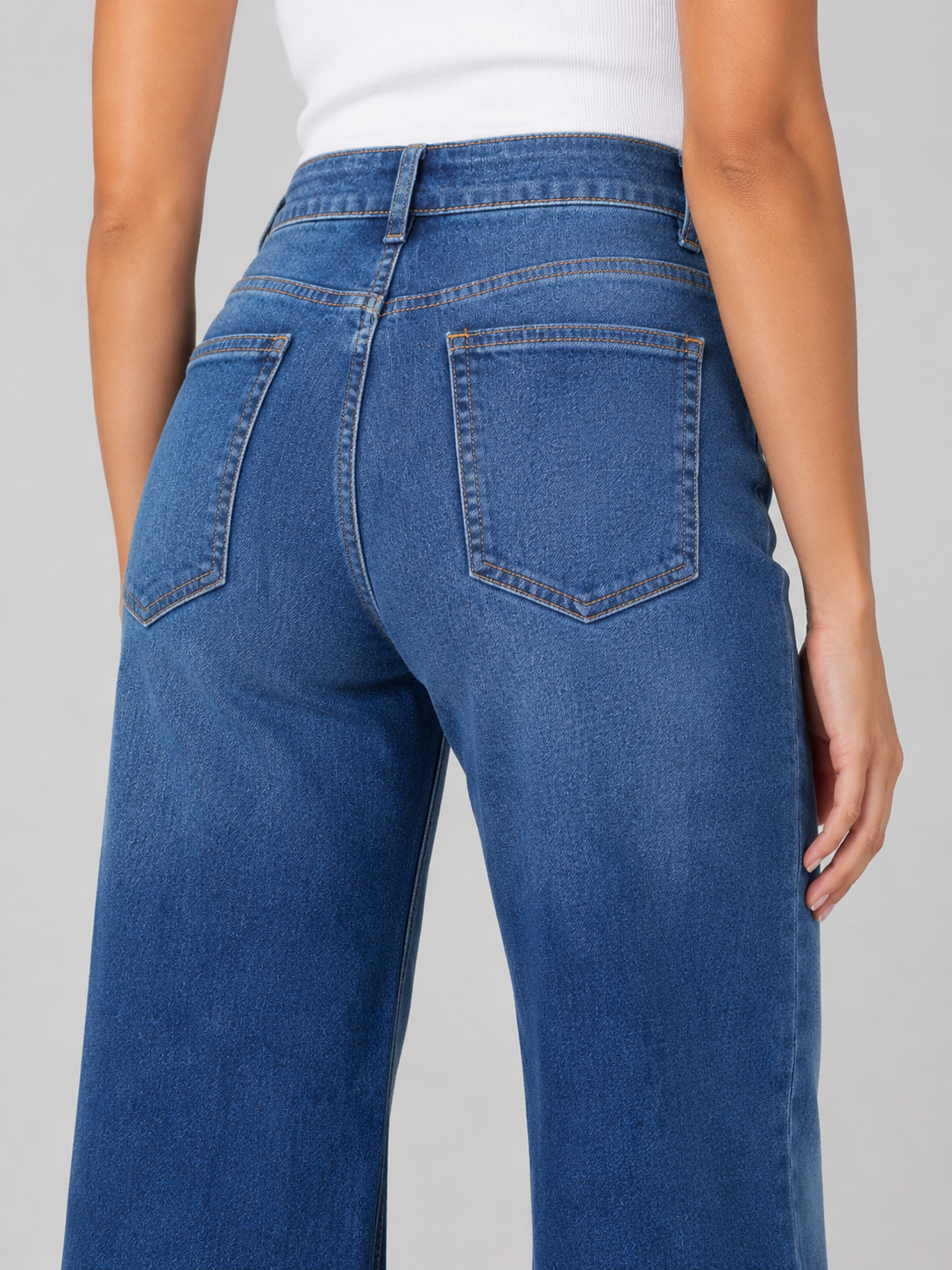 BS699